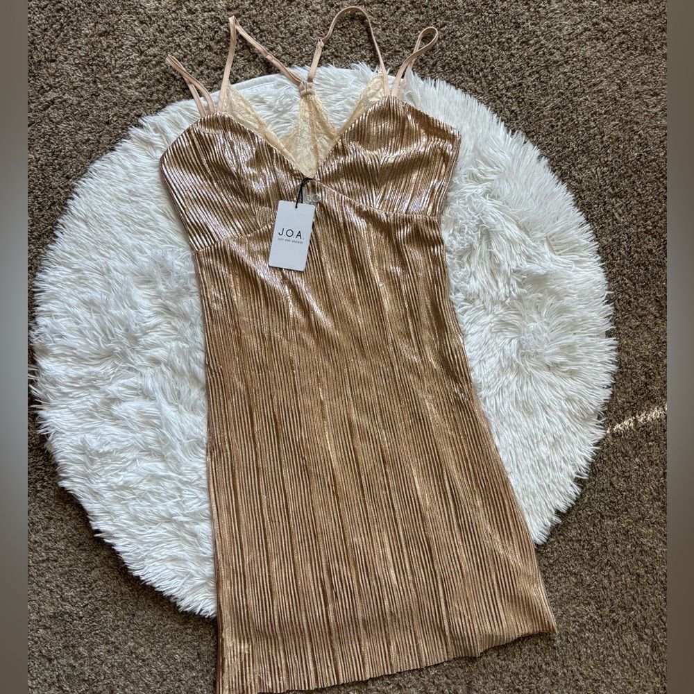 J.O.A. Dress Lockwood Style New Shimmery Gold Thin Lightweight Womens Size Small